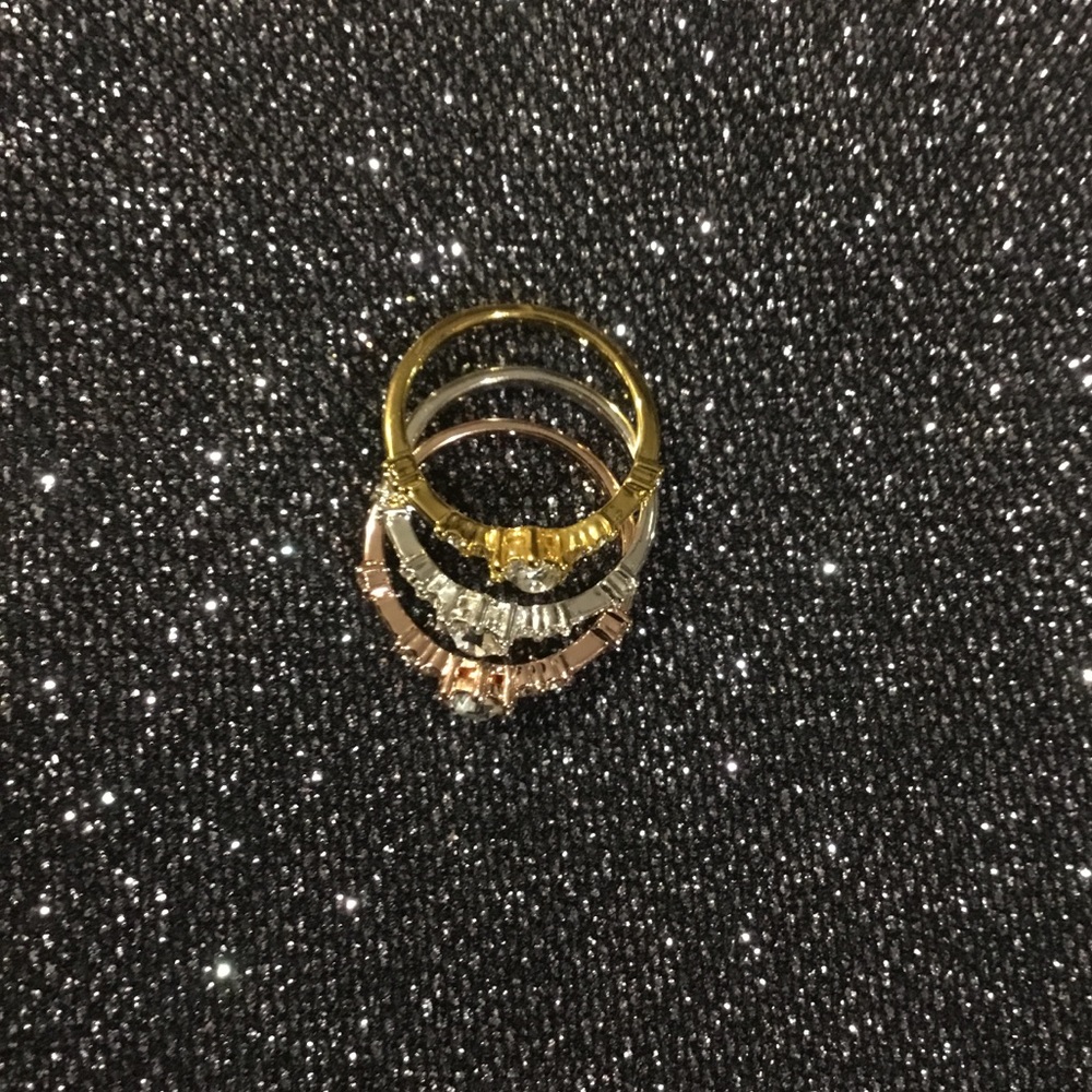 3 Rings Size 6 - Picture 2 of 2